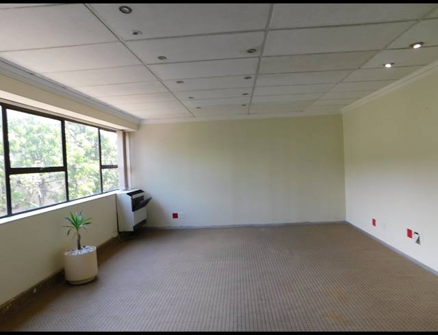491M² OFFICE TO LET IN FERNDALE